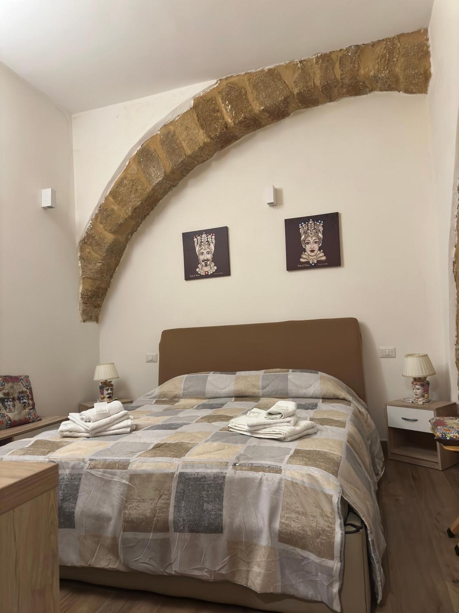 O Munti Rooms Agrigent Exterior foto