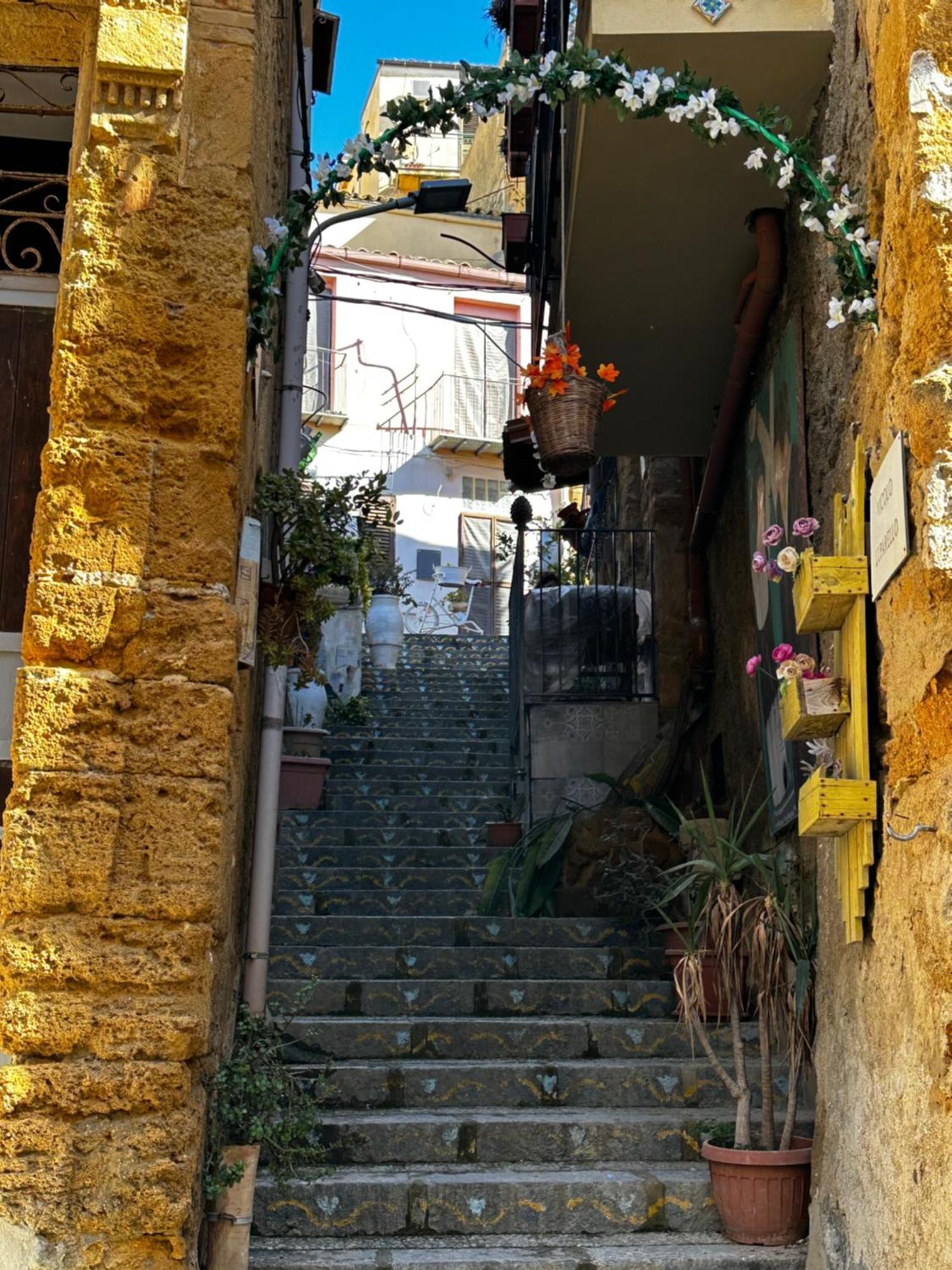 O Munti Rooms Agrigent Exterior foto